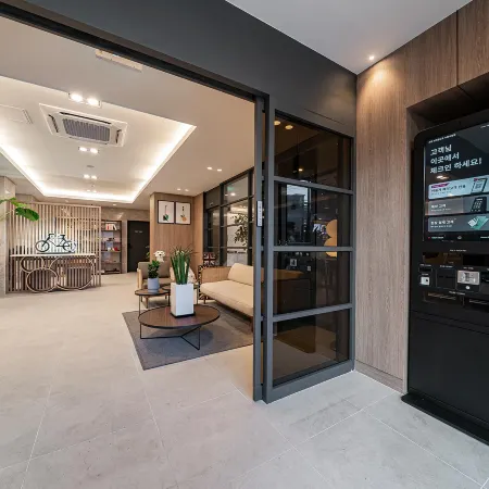 Brown Dot Hotel Suwon City Hall