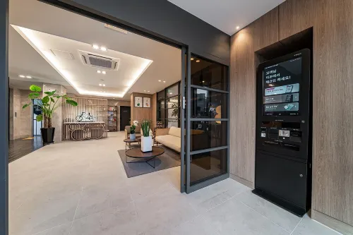 Brown Dot Hotel Suwon City Hall - 3-Star