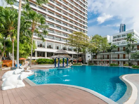 Cosy Beach Hotel Pattaya Hotels near EasyKart Pattaya