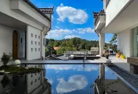 Xiao Zhang's Cultural and Artistic Homestay - Family