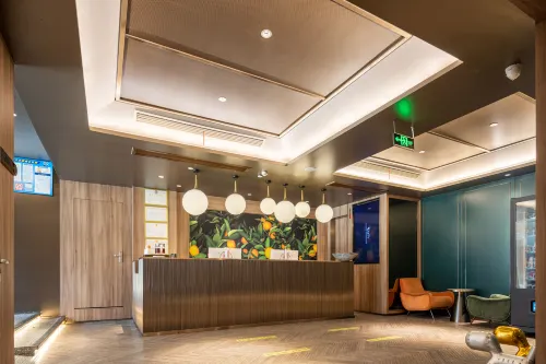 Crossing E-sports Hotel