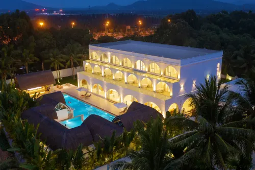 三亜海棠灣晴空野民宿（国際免税店）