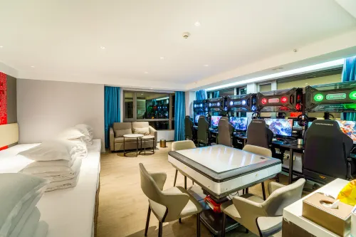Open Hey E-sports Hotel