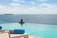 Kaani Palm Beach - Pools
