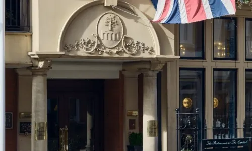 The Capital Hotel, Apartments & Townhouse