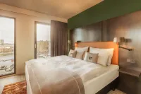 Holiday Inn - the niu, FENDER AMSTERDAM by IHG