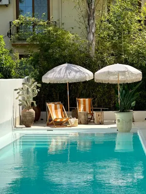 To Be Social House Hotels in 