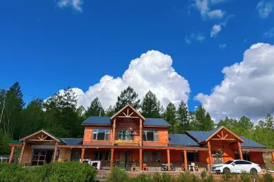 Mountain Chalet Retreat Hostel Отели в г. Городок Байлан