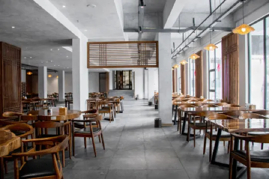 DaHuang Forest Wilderness Old Tree White Tea Hotel