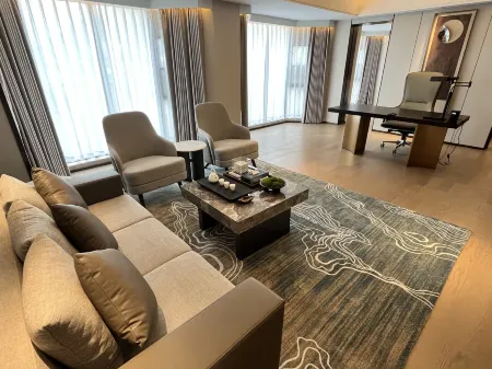 Nanshan Hotel Отели рядом с достопримечательностью «Datian Convention Relic Site»