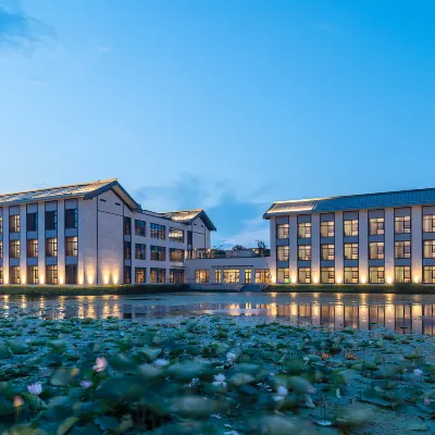 Dafeng Dongyuan Hotel Hotels near Holland Flower Park
