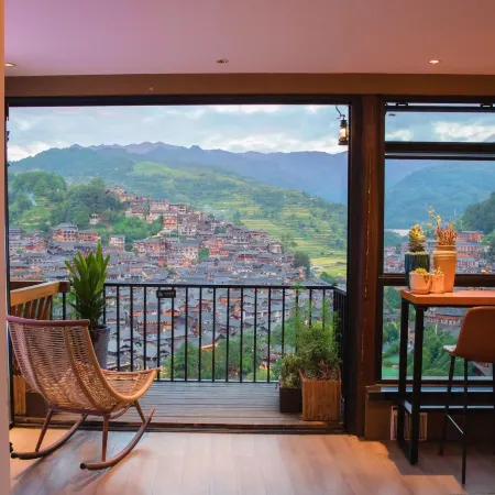 Luanxi · Yinshan Homestay (Xijiang Qianhu Miao Village Viewing Platform)