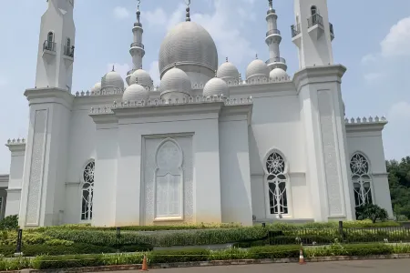 Velito at Podomoro Golf View Apartment