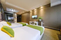 Longfeng Hotel Hotel in zona Yanxiang Cave