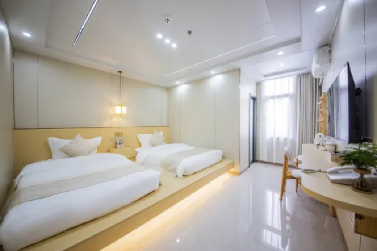 Meizhou Island warm residents stay in Mazu temple shop