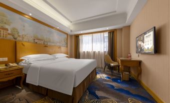 Vienna Hotel (Shenzhen Nanyou Clothing City Nanguang Metro Station)