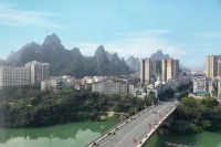 Yeste Hotel (Hechi Jinchengjiang) - Mountain view