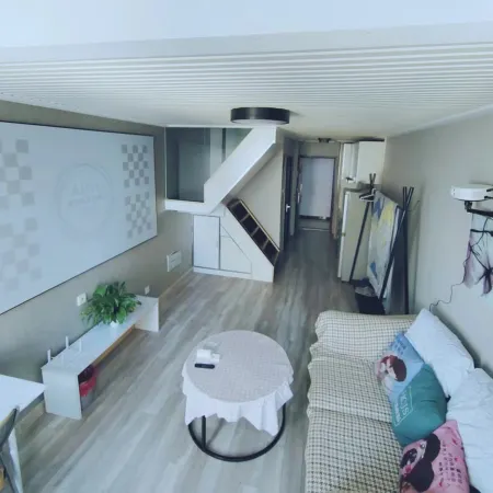 Shiguang Homestay (Dezhou Tangren Center No. 9 Middle School)