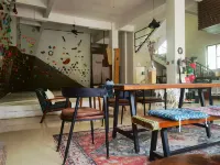 Mental Rock climbing cafe