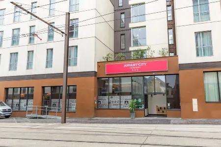 Appart'City Confort le Mans Centre Отели рядом с достопримечательностью «Home of Adam and Eve»