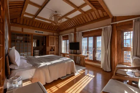 Yi Jian Yi Shan Guan Jing Inn (Lijiang Old Town Center Branch)
