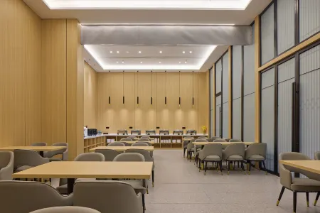 Ouyin Hotel (Yongning Park Wuyue Shopping) Отели рядом с достопримечательностью «Taizhou Vocational College Of Science & Technology»