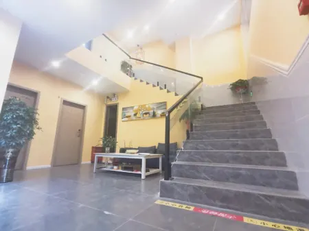 Lijiang Fengjing Inn Отели рядом со станцией Rongjiang Railway Station