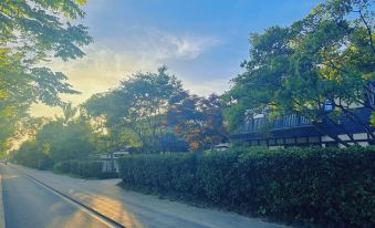 Wuzhen Hexuanju Hotel