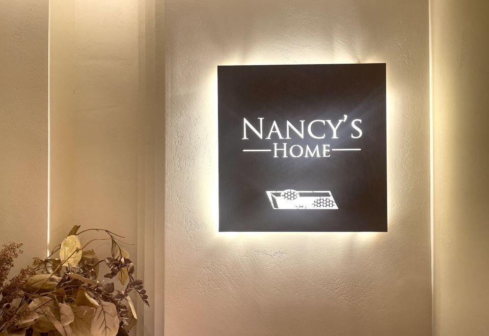 Nancy's Hotel 주변 야경