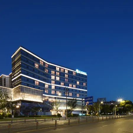 HanTing Hotel (Jiaxing University Nanhu) Отели рядом с достопримечательностью «Jiaxing University Biology and Chemistry Engineering College»