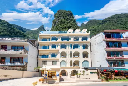 NATURE HOTEL