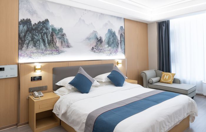 Suoxian Tagade Hotel