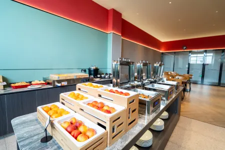 Ruishe Hotel (Quanzhou East Station Branch) Отели в г. Хуянь