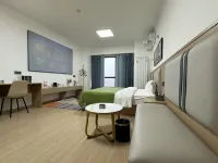 Fengshang · Movie Homestay (Xuchang Fat Donglai Angel City) - balcony