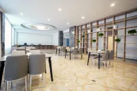 Ju County Baiyun Hotel