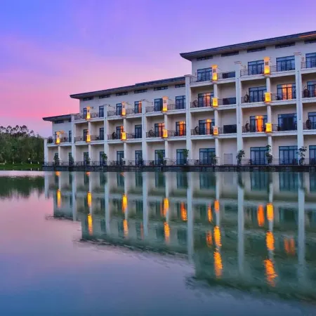 Palace International Hot Spring Hotel