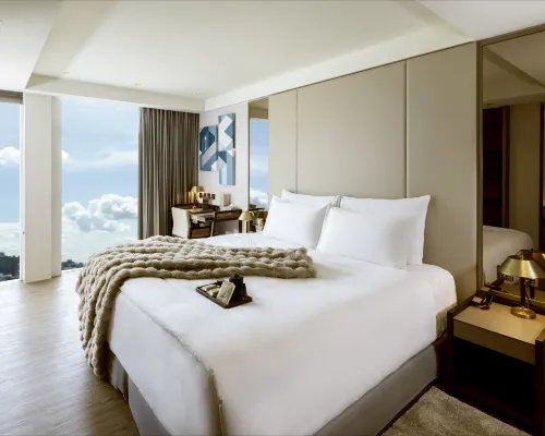VOYAGE KAOHSIUNG BY COSMOS OTIUM Hotels near Cihou Lighthouse