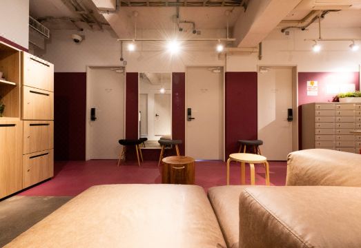 이마노 도쿄 호스텔 외관 또는 1층 카페 공간