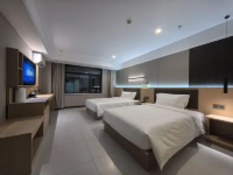 Yuequan Hotel (Beijing Qinghe Xiaoyingqiao Subway Station)