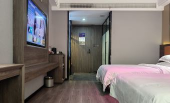 Xinhuang Yatianyue Smart Grand Hotel