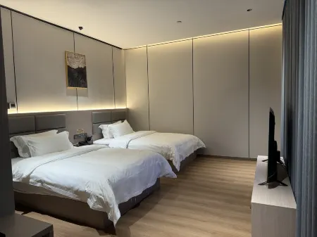 Ziteng Hotel Отели рядом с достопримечательностью «Qinglong Cave»