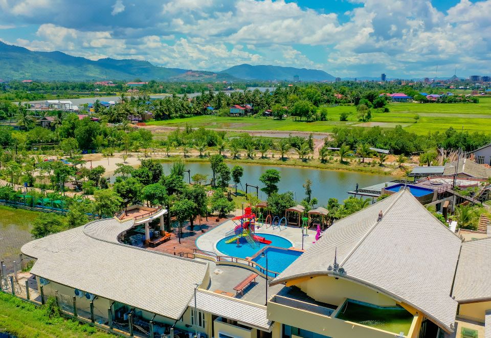 콤산 캄폿 리조트 이미지