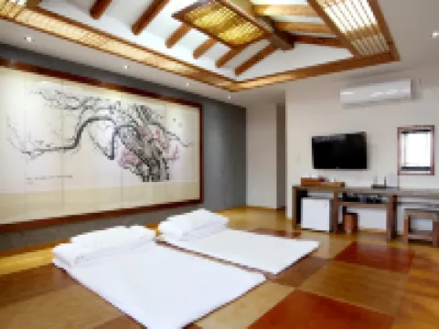 Jeonju Hanok Taejogung Hotel Hôtels à : Jeonju