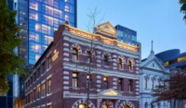 Lanson Place Parliament Gardens