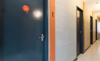RedDoorz near Fishermall Quezon City