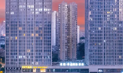 Junrui Huasheng  International Hotel