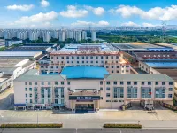 Lutong International Hotel Hotels near CC Joyland