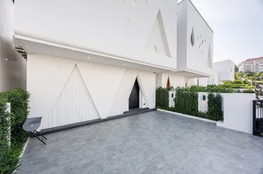 รูปภาพของพูลวิลล่าเดี่ยวห้าห้องนอนในเมืองพัทยา