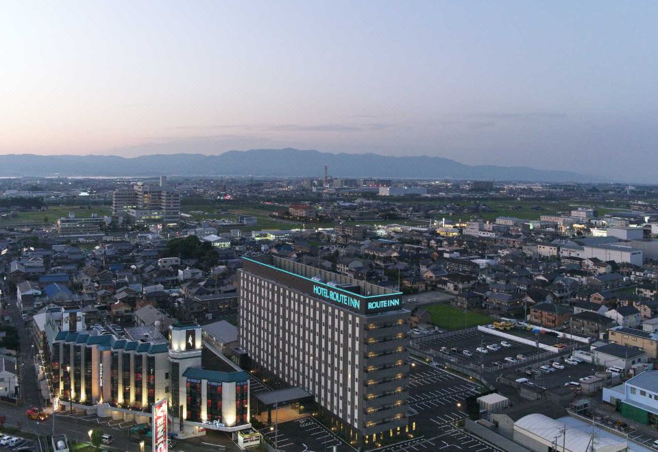 3. Hotel Ro..