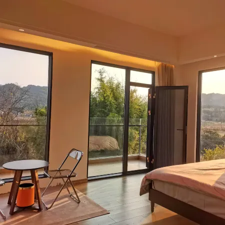 Yingde Huayuanli Hotel (Yingxi Peak Forest Corridor Branch)
